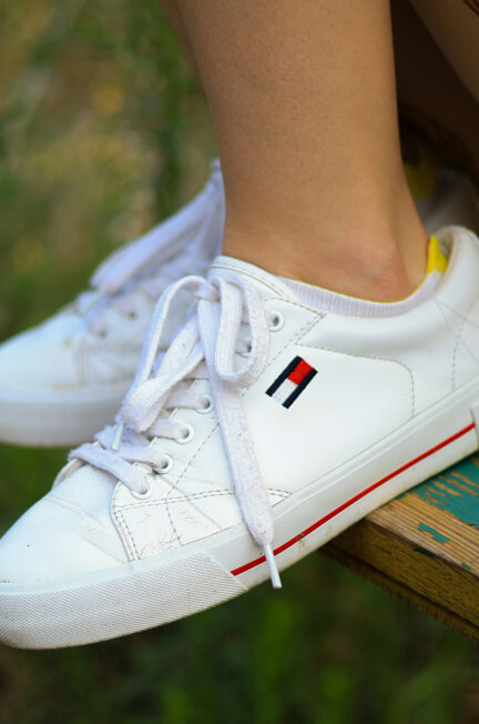 Tommy Hilfiger dla niej – 5 powodów, dla których te buty pokochasz od pierwszego kroku